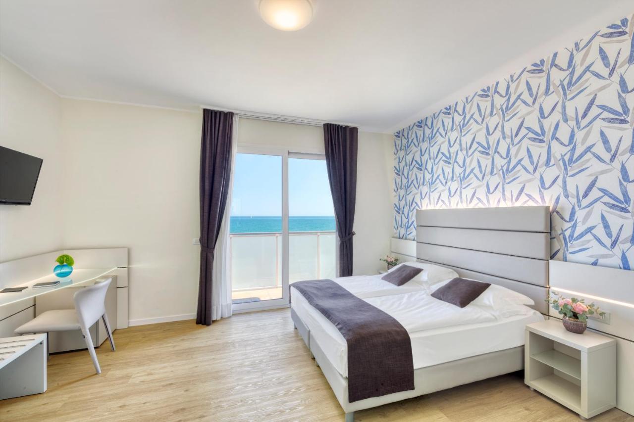 Astoria 4*