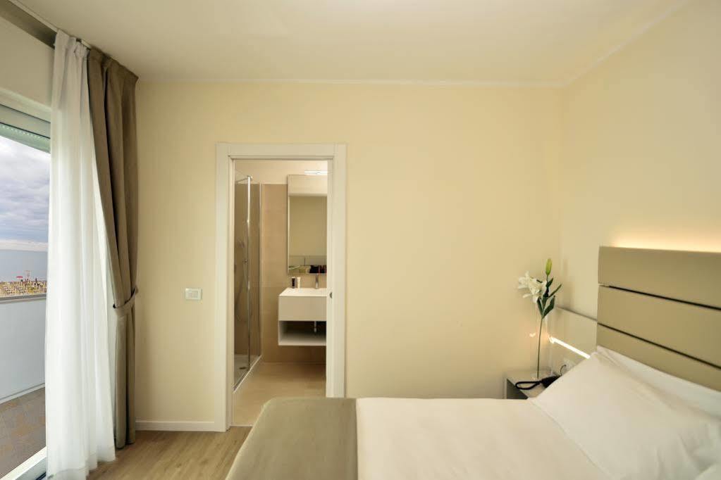 Astoria 4*